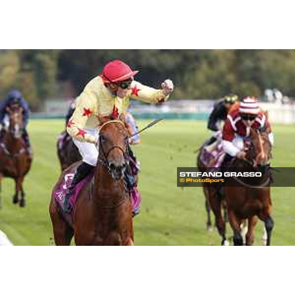 Qatar Prix de L\'Arc de Triomphe - PCBoudot on National Defense wins the Qatar Prix Jean Luc Lagardere Chantilly,2nd october 2016 ph.Stefano Grasso
