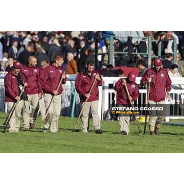 Qatar Prix de L\'Arc de Triomphe - The maintenance of the ground Chantilly,2nd october 2016 ph.Stefano Grasso