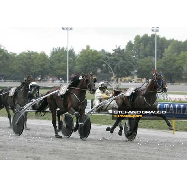 Roberto Andreghetti with Felix del Nord wins Gran Premio Continentale - II Trofeo Gioco del Lotto, beating Enrico Bellei with Fly to the Moon Bologna, 17th september 2006 ph. Stefano Grasso