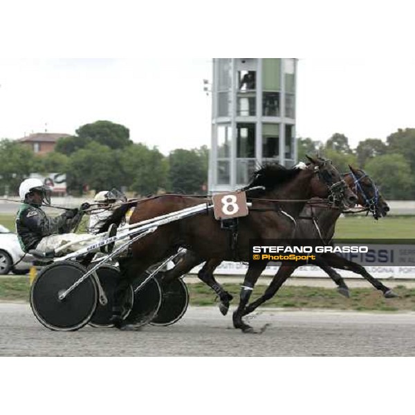 finish of Gran Premio Continentale - II Trofeo Gioco del Lotto Enrico Bellei with Fly to the Moon and Roberto Andreghetti with Felix del Nord immediately after the line Bologna, 17th september 2006 ph. Stefano Grasso