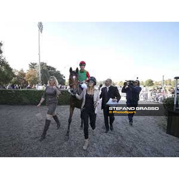 Christian Demuro on Samima wins the Premio Milano Jockey Club Stakes (PSA) trainer Karin Van den Bos Milano-San Siro racecourse,16/10/2016 ph.Stefano Grasso