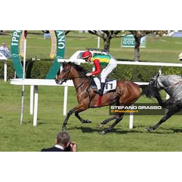 Christian Demuro on Samima wins the Premio Milano Jockey Club Stakes (PSA) trainer Karin Van den Bos Milano-San Siro racecourse,16/10/2016 ph.Stefano Grasso