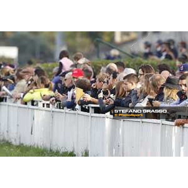 Racegoers at San Siro Milano - San Siro racecourse,16/10/2016 ph.Stefano Grasso