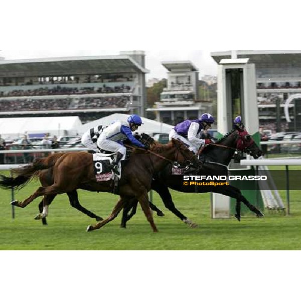 Jamie Spencer on Desert Lord wins the Prix de l\' Abbaye de Longchamp Majestic Barriere beating Reverence Paris Longchamp, 1st october 2006 ph. Stefano Grasso