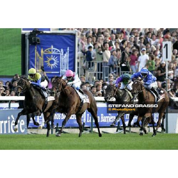 at last 100 meters to the line Stephane Pasquier on Rail Link leads the 85¡ Prix Arc de Triomphe Lucien Barriere on Deep Impact and Pride Paris Longchamp, 1st october 2006 ph. Stefano Grasso