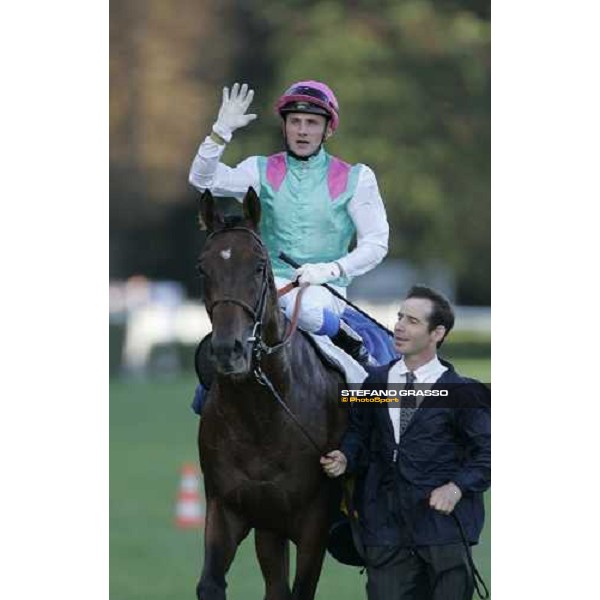 Stephane Pasquier winner of 85¡ Prix Arc de Triomphe Lucien Barriere Paris Longchamp, 1st october 2006 ph. Stefano Grasso