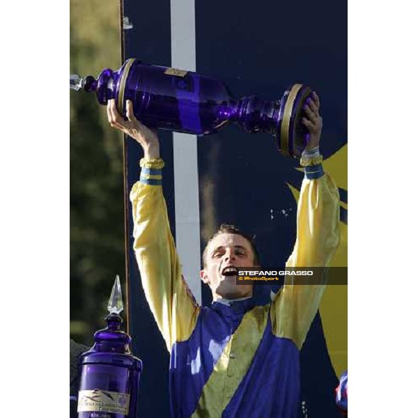 Josef Bartos stands the trophy after winning the 116¡ Velka pardubicka Ceske Pojistovny Pardubice, 8th october 2006 ph. Stefano Grasso