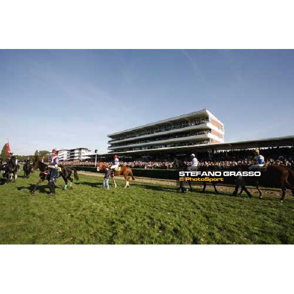 horses parading in front of the grandstand before the 116¡ Velka pardubicka Ceske Pojistovny Pardubice, 8th october 2006 ph. Stefano Grasso