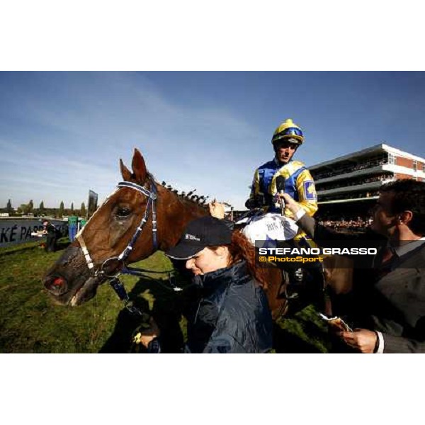 Josef Bartos interviwed onDecent Fellow after the triumph in the 116¡ Velka pardubicka Ceske Pojistovny Pardubice, 8th october 2006 ph. Stefano Grasso