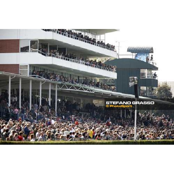 racegoers at the racecourse of Pardubice for the 116¡ Velka Pardubicka PArdubice, 8th october 2006 ph. Stefano Grasso