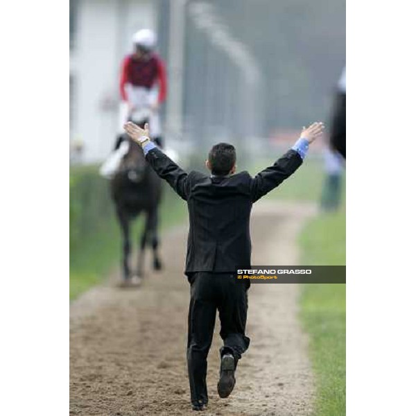 Endo Botti on Ramonti comes back after winning the Premio Vittorio di Capua beating Notability and Caradak Milan, 14th october 2006 ph. Stefano Grasso