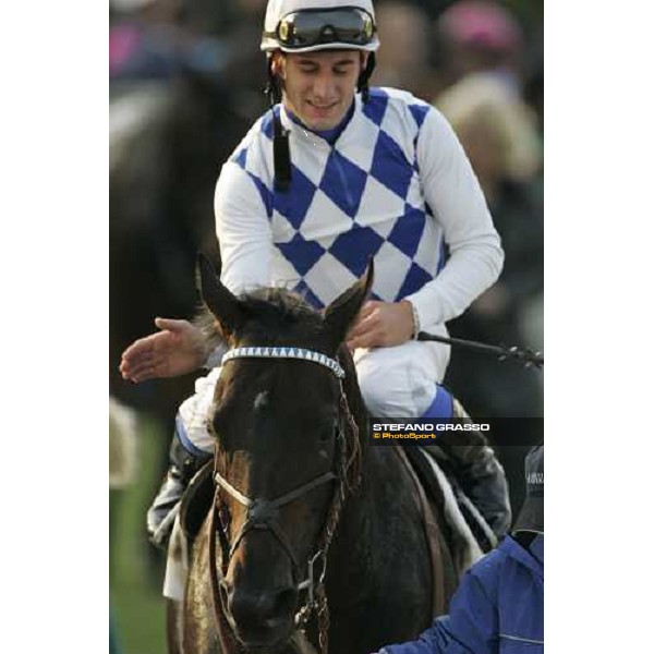 Mirco Demuro comes back on Tobir after winning the Premio Carlo Porta Milan, 14th october 2006 ph. Stefano Grasso