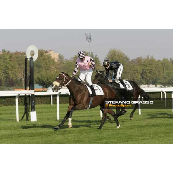 Stefano Landi on Desert Quiet wins Premio Sergio Cumani Milan San Siro, 15th october 2006 ph. Stefano Grasso