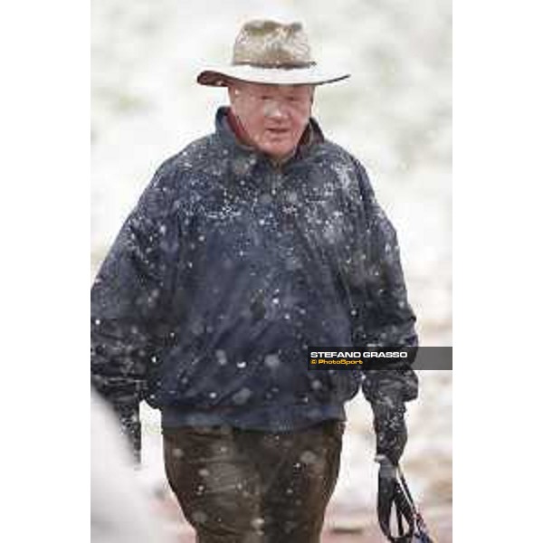 Morning track works at Fuchu racecourse - Alan Cooper racing manager of Niarchos Family Tokyo,24th nov.2016 ph.Stefano Grasso