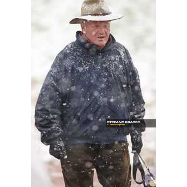 Morning track works at Fuchu racecourse - Alan Cooper racing manager of Niarchos Family Tokyo,24th nov.2016 ph.Stefano Grasso