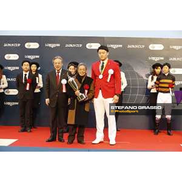 The prize giving ceremony of the 36th Japan Cup in association with Longines Tokyo,27th nov.2016 ph.Stefano Grasso/Longines
