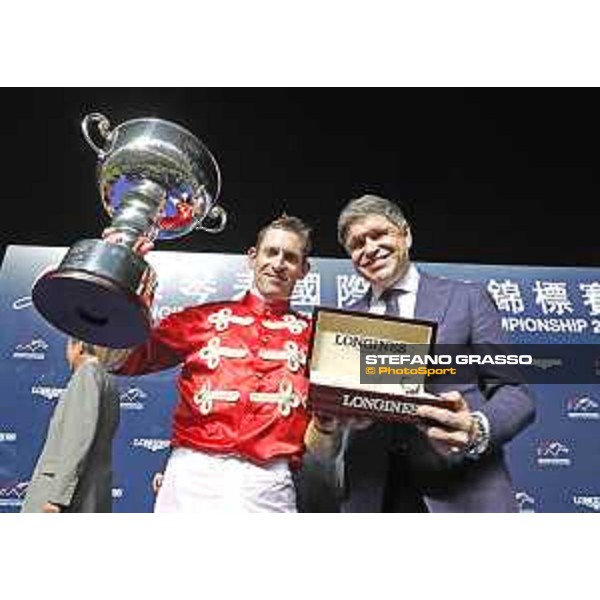 Longines Hong Kong Jockeys Championship Hugh Bowman wins the Longines Hong Kong Jockeys Championship Hong Kong - Happy Valley racecourse,7th dec.2016 ph.Stefano Grasso/Longines