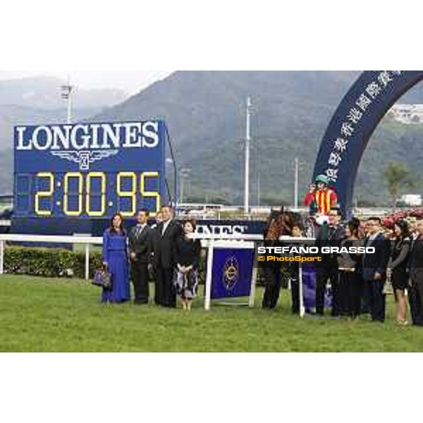 Longines KHIR - Ryan Moore on Maurice wins the Longines Hong Kong Cup Hong Kong,9th dec.2016 ph.Stefano Grasso/Longines