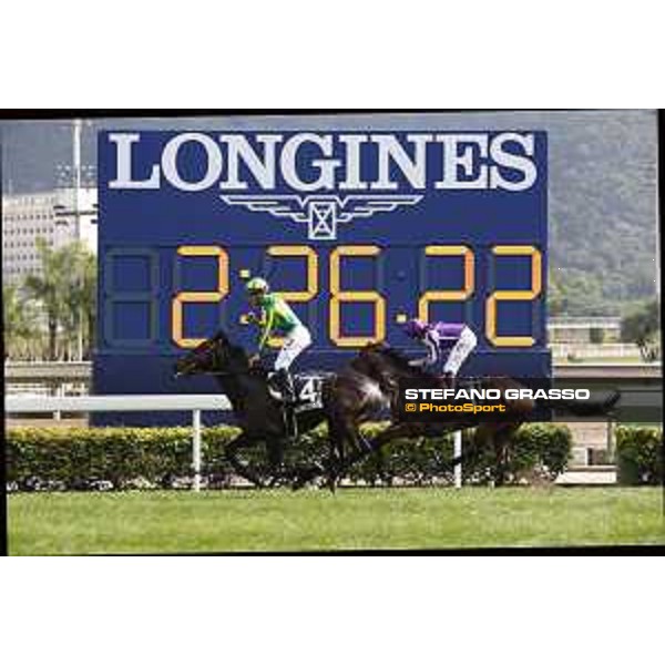 Longines KHIR - Joao Moreira on Satomo Crown wins the Longines Hong Kong Vase Hong Kong,9th dec.2016 ph.Stefano Grasso/Longines