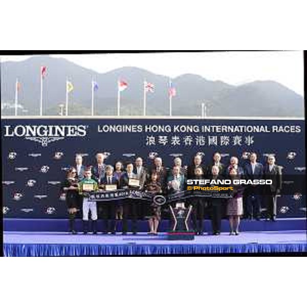 Longines KHIR - Joao Moreira on Satomo Crown wins the Longines Hong Kong Vase Hong Kong,9th dec.2016 ph.Stefano Grasso/Longines