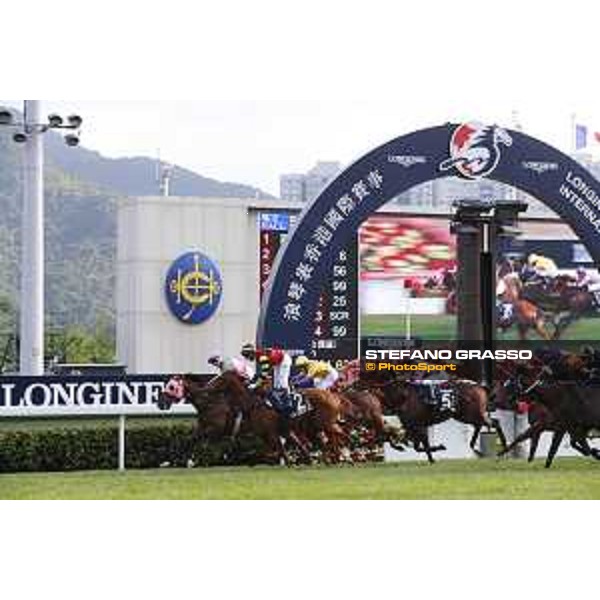 Longines KHIR - Zac Purton on Aerovelocity wins the Longines Hong Kong Sprint Hong Kong,9th dec.2016 ph.Stefano Grasso/Longines