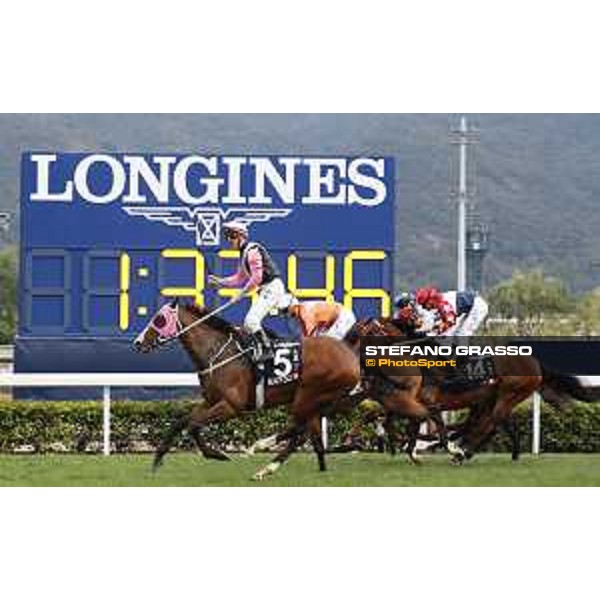 Longines KHIR - Zac Purton on Beauty Only wins the Longines Hong Kong Mile Hong Kong,9th dec.2016 ph.Stefano Grasso/Longines