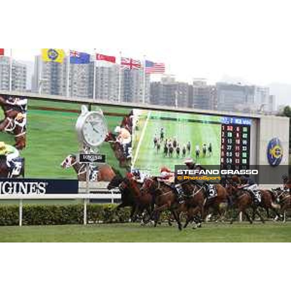 Longines KHIR - Zac Purton on Beauty Only wins the Longines Hong Kong Mile Hong Kong,9th dec.2016 ph.Stefano Grasso/Longines