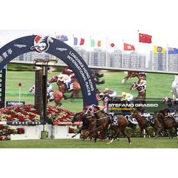 Longines KHIR - Zac Purton on Beauty Only wins the Longines Hong Kong Mile Hong Kong,9th dec.2016 ph.Stefano Grasso/Longines