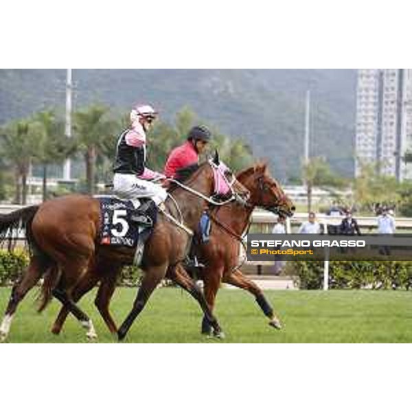 Longines KHIR - Zac Purton on Beauty Only wins the Longines Hong Kong Mile Hong Kong,9th dec.2016 ph.Stefano Grasso/Longines