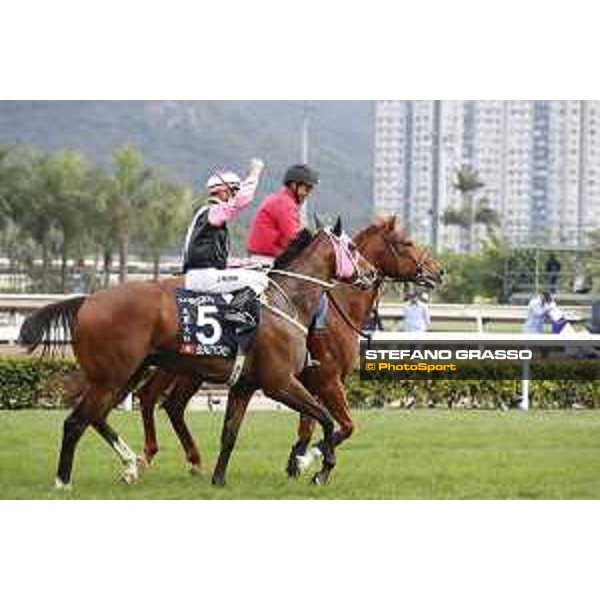 Longines KHIR - Zac Purton on Beauty Only wins the Longines Hong Kong Mile Hong Kong,9th dec.2016 ph.Stefano Grasso/Longines