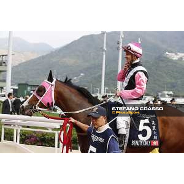 Longines KHIR - Zac Purton on Beauty Only wins the Longines Hong Kong Mile Hong Kong,9th dec.2016 ph.Stefano Grasso/Longines