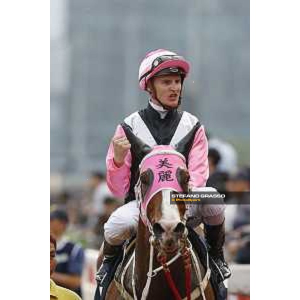 Longines KHIR - Zac Purton on Beauty Only wins the Longines Hong Kong Mile Hong Kong,9th dec.2016 ph.Stefano Grasso/Longines