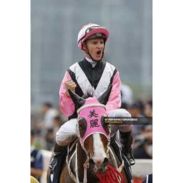 Longines KHIR - Zac Purton on Beauty Only wins the Longines Hong Kong Mile Hong Kong,9th dec.2016 ph.Stefano Grasso/Longines