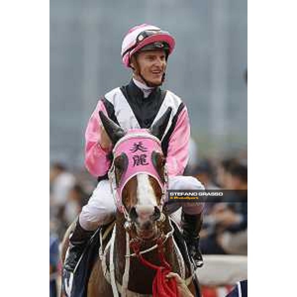 Longines KHIR - Zac Purton on Beauty Only wins the Longines Hong Kong Mile Hong Kong,9th dec.2016 ph.Stefano Grasso/Longines