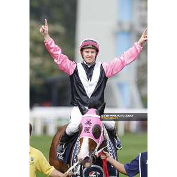 Longines KHIR - Zac Purton on Beauty Only wins the Longines Hong Kong Mile Hong Kong,9th dec.2016 ph.Stefano Grasso/Longines