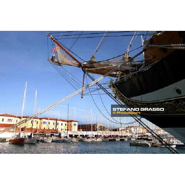 TAN 2004 - Livorno 28.04.2004 Il Villaggio TuttoVela all\'Ombra dell\'Amerigo Vespucci Ph. Andrea Carloni