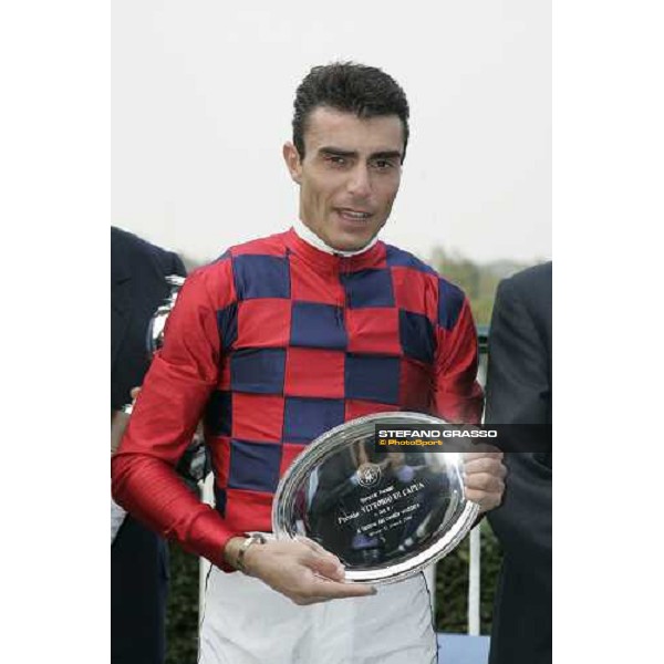 Endo Botti smiling after winning the Gran Premio Vittorio Di Capua with Ramonti Milan, San Siro 14 october 2006 ph. Stefano Grasso