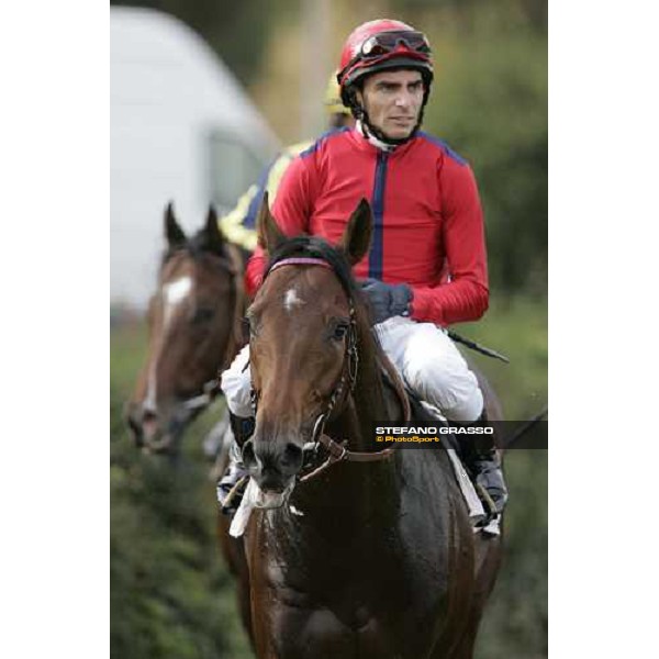 Endo Botti comes back on Rumsfled after winning the Premio Nearco Rome Capannelle, 22nd october 2006 ph. Stefano Grasso