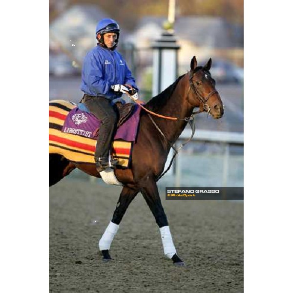 Librettist preparing for morning works Louisville , Churchill Downs, 3rd nov. 2006 ph. Stefano Grasso