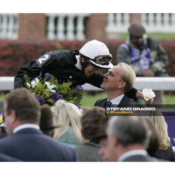 Frankie Dettori and John Dunlop after winning with Oujia Board the Emirates Airline Breeders\' Cup Filly \' Mare Turf Louisville Churchill Downs, 4th nov. 2006 ph. Stefano Grasso