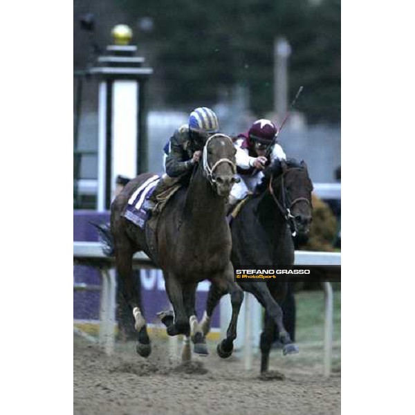 Fernando Jara on Invasor leads and wins the Breeders\' Cup Classic beating Bernardini Louisville Churchill Downs, 4th nov. 2006 ph. Stefano Grasso