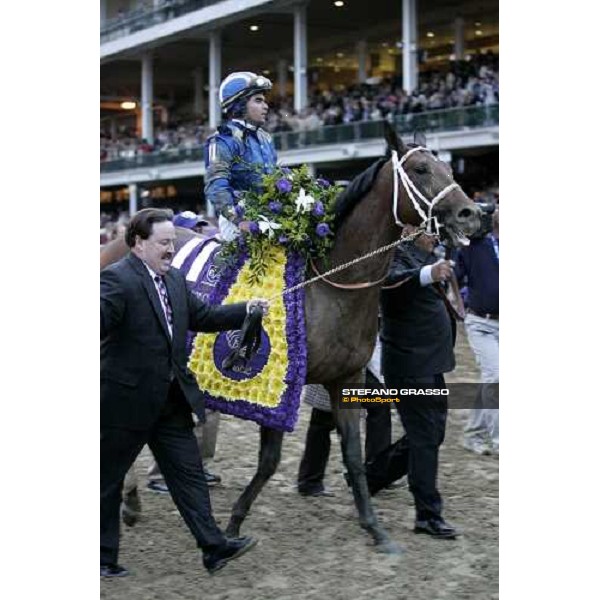 Fernando Jara on Invasor parades with Kiaran P.McLaughlin after winning tj Breeders\' Cup Classic Louisville Churchill Downs, 4th nov. 2006 ph. Stefano Grasso