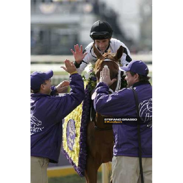 Breeders\' Cup Juvenile Fillies - gimme five Rene Douglas on Dreaming of Anna winners. Louisville Churchill Downs - 4th nov. 2006 ph. Stefano Grasso