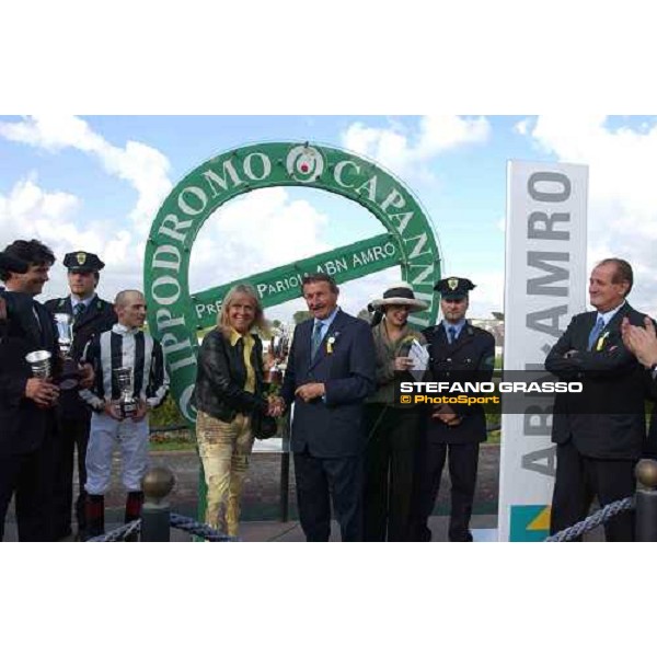 prize ceremony Premio Regina Elena Roma Capannelle, 1 maggio 2004 ph.Stefano Grasso
