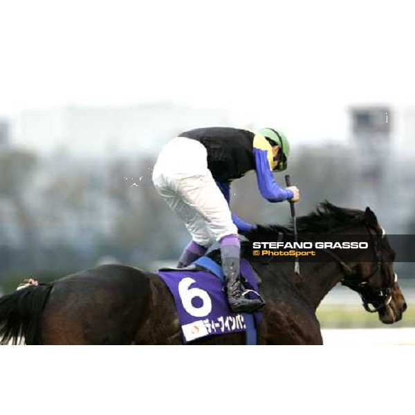 Yutaka Take celebrates after the line winning The Japan Cup 2006 at Fuchu racecourse Tokyo, 26th nov.2006 ph. Stefano Grasso