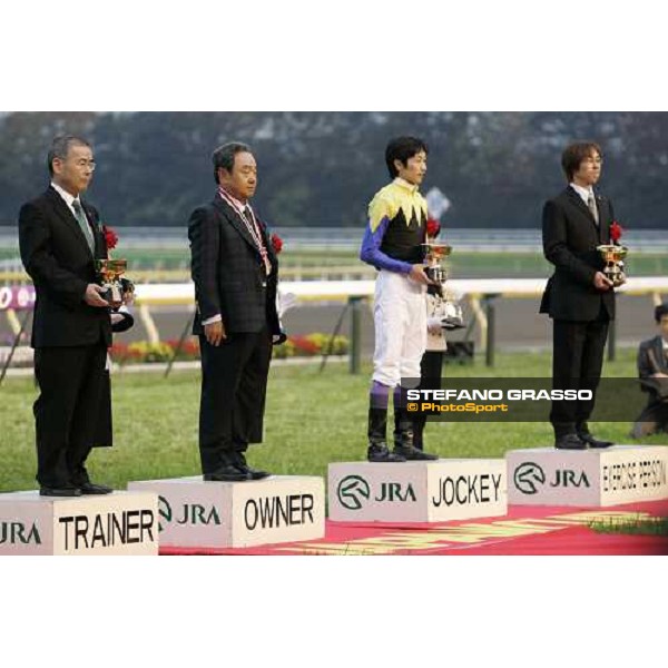 Deep Impact\'s winning connection of the Japan Cup 2006 at Fuchu racecourse Tokyo, 26th nov.2006 ph. Stefano Grasso