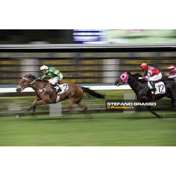 racing at Happy Valley Hong Kong, 6th dec. 2006 ph. Stefano Grasso