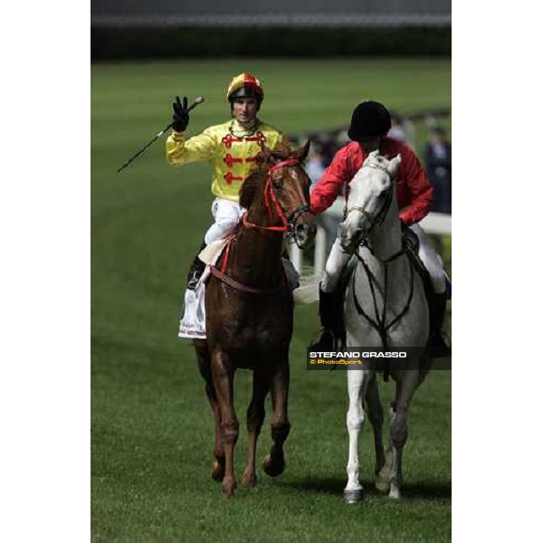 Glen Boss comes back on Harry Harry after winning the 1st leg of the Cathay Pacific International Jockey\'s Championship Races at Happy Valley Hong Kong, 6th dec. 2006 ph. Stefano Grasso