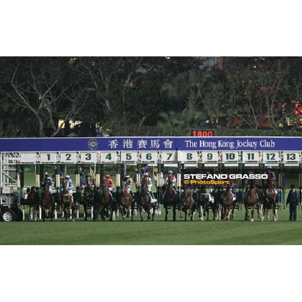 start at Happy Valley Hong Kong, 6th dec. 2006 ph. Stefano Grasso