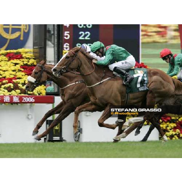 Dean McKeown on Collier Hill wins the Cathay Pacific Hong Kong Vase beating Mick Kinane on Castoria Hong Kong, 10th dec. 2006 ph. Stefano Grasso